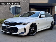 BMW 3-serie Touring - 330e M Sport Pano H/K Trekhaak Facelift Led Stuurverwarming