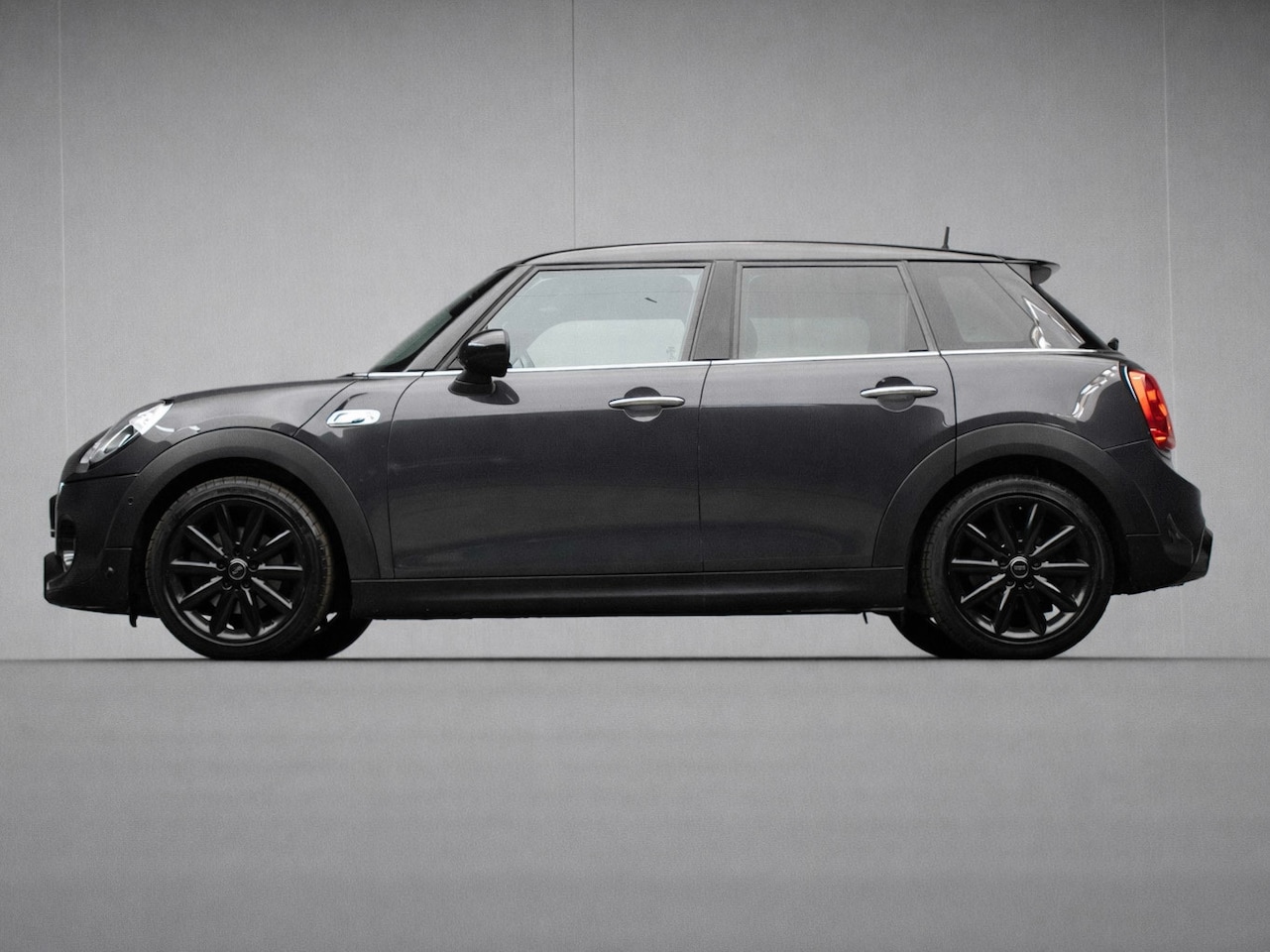 MINI Cooper S - Mini 2.0 Pepper (PANORAMADAK,HARMAN/KARDON,LED,STOELVERWARMING,PDC,SPORTSTOELEN,GROOT SCHE - AutoWereld.nl