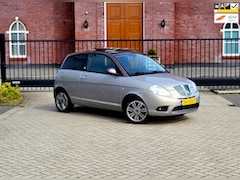 Lancia Y(psilon) - Ypsilon 1.4 Limited Edition 2010 / Airco / Nap / Open dak / Nieuwe Apk