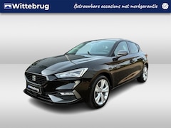 SEAT Leon - 1.4 TSI eHybrid PHEV FR Parkeersensoren vóór & achter / Navi / Cruise Control