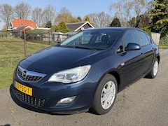 Opel Astra - 1.6 Edition Airco/LMV/Cruise
