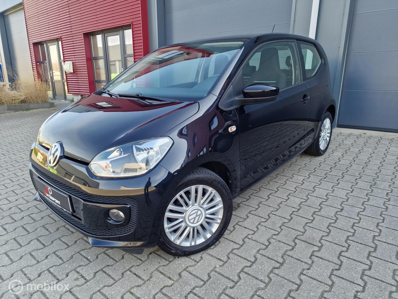 Volkswagen Up! - | CUP edition | 15 inch fortaleza velgen - AutoWereld.nl