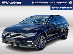 Volkswagen Passat Variant - 1.4 TSI PHEV 218pk GTE / DSG Automaat Panoramadak / Trekhaak, elektrisch uitklapbaar / Nav