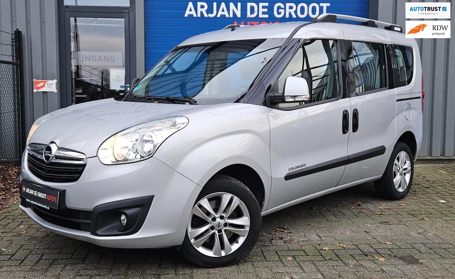 Opel Combo - 1.4 120PK Colorado 7 Persoons Airco Cruise PDC Trekhaak - AutoWereld.nl
