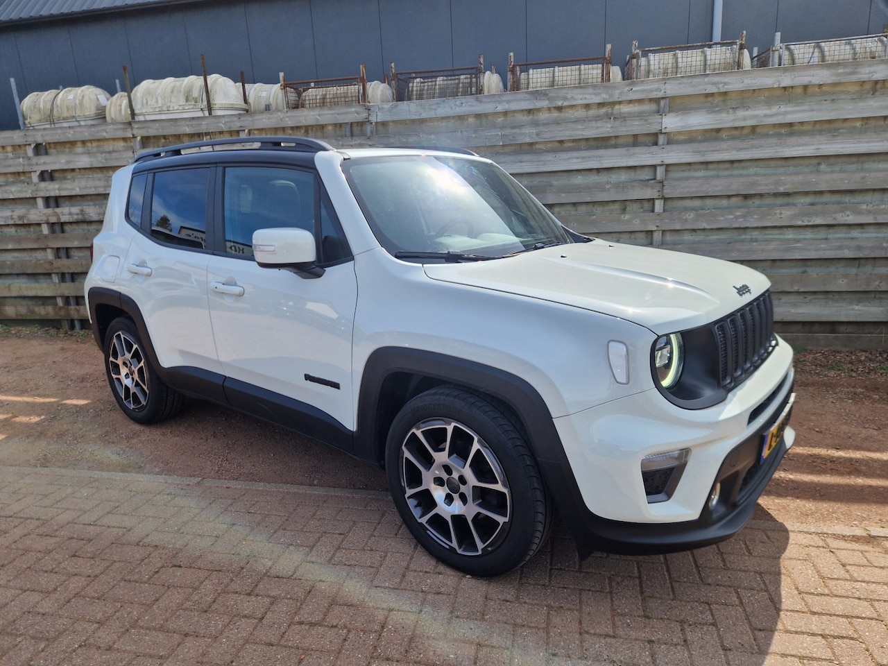 Jeep Renegade - 1.3T DDCT S Automaat, Panoramadak, Leder. - AutoWereld.nl
