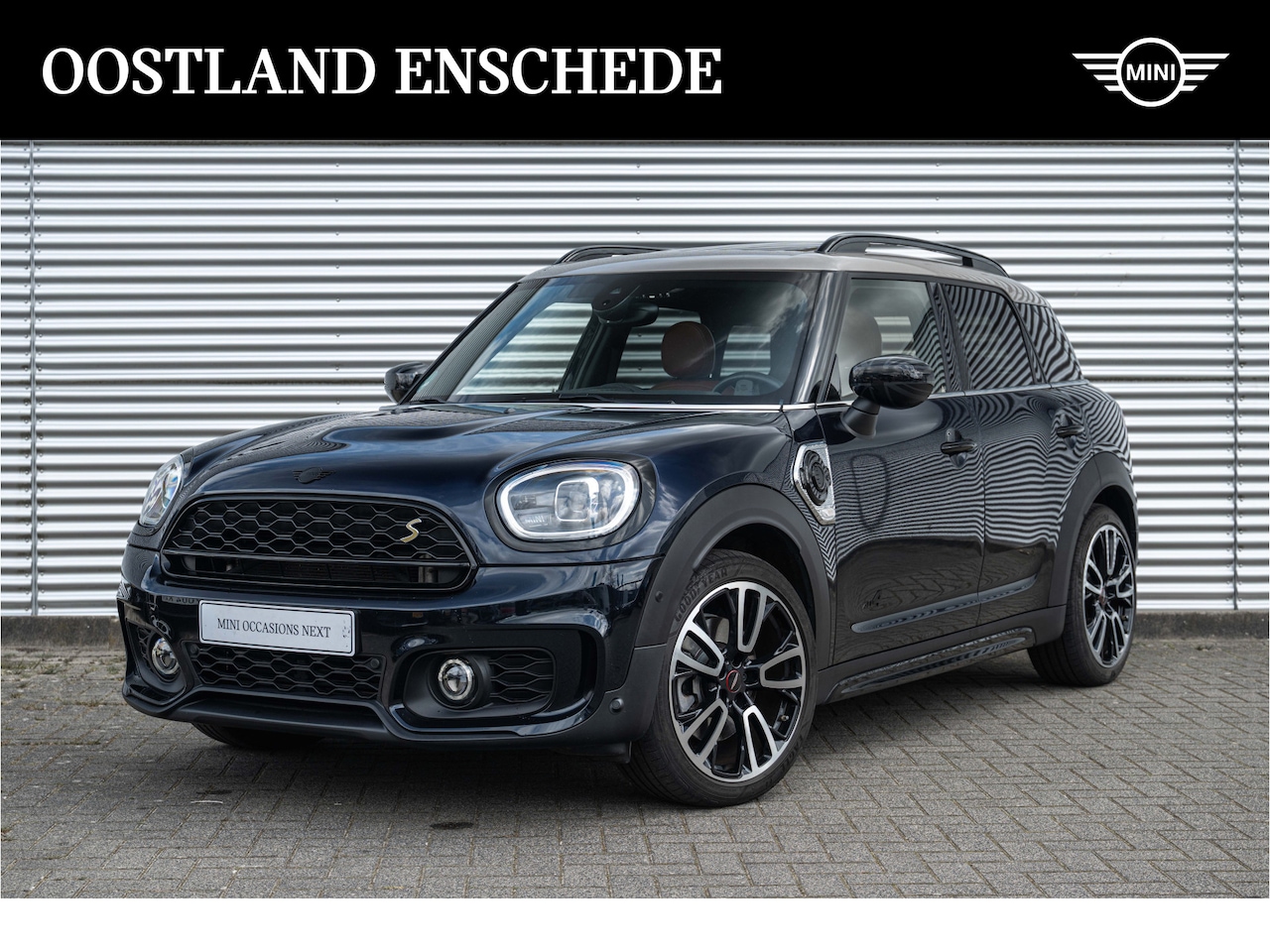 MINI Countryman - Cooper S E ALL4 John Cooper Works Automaat / Panoramadak / Comfortstoelen / Comfort Access - AutoWereld.nl