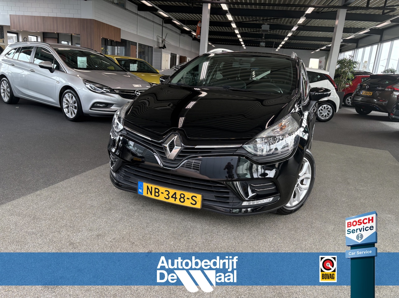 Renault Clio Estate - 0.9 TCe Zen Business Design CRUISE/DAB/PDC/16INCH/TREKHAAK - AutoWereld.nl