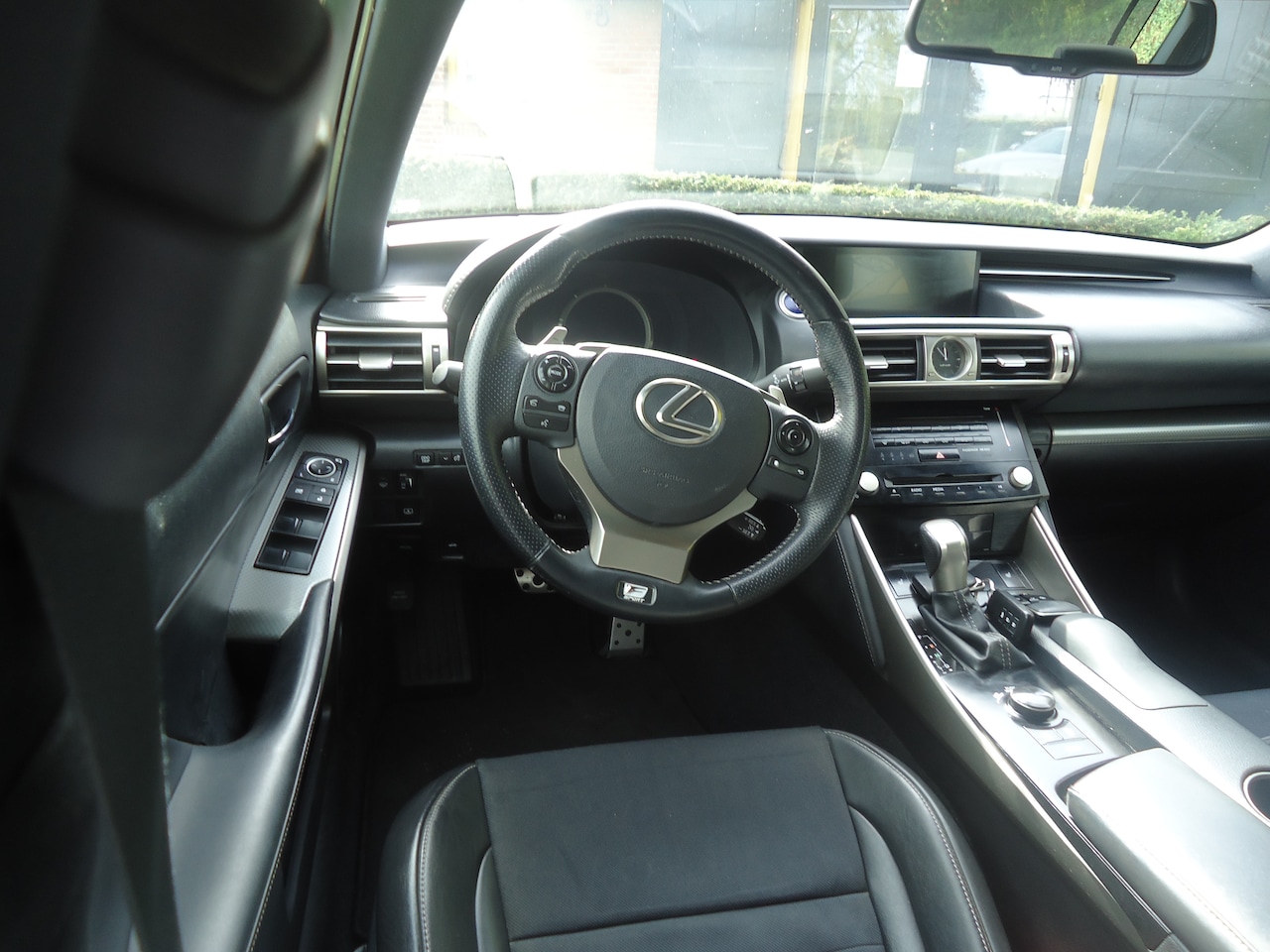 Lexus IS - 300h F Sport Line MARK LEVINSON AUDIO