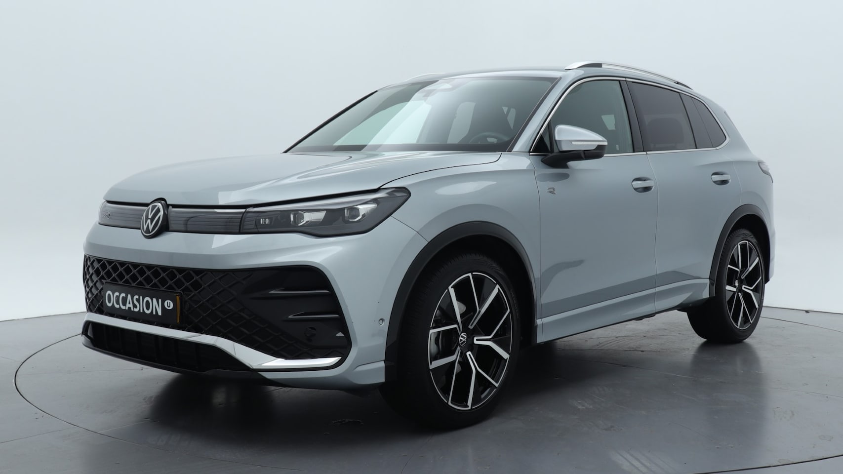 Volkswagen Tiguan - 1.5 eTSI 150pk DSG R-Line Business Trekhaak - AutoWereld.nl