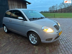 Lancia Y(psilon) - Ypsilon 1.4 Oro