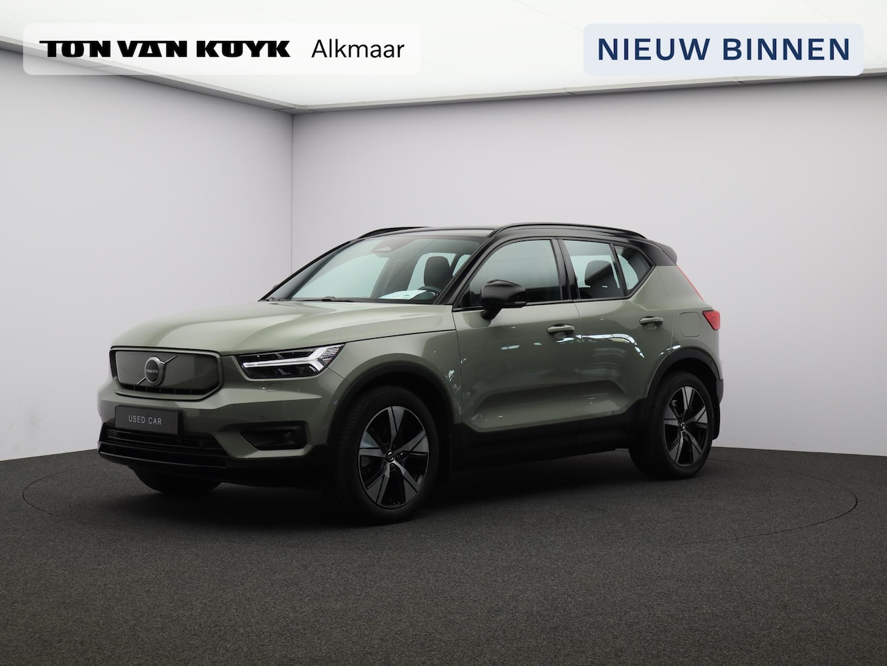 Volvo XC40 - Recharge P8 AWD R-Design / SOH 93% / Trekhaak / Nubuck Bekleding / Full Led / BLIS / Adapt - AutoWereld.nl