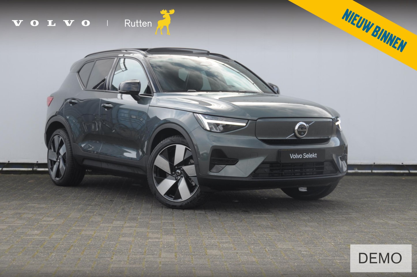 Volvo EX40 - 252PK Auotmaat Single Motor Extended Range Plus Panoramadak / Apple Carplay / Android Auto - AutoWereld.nl