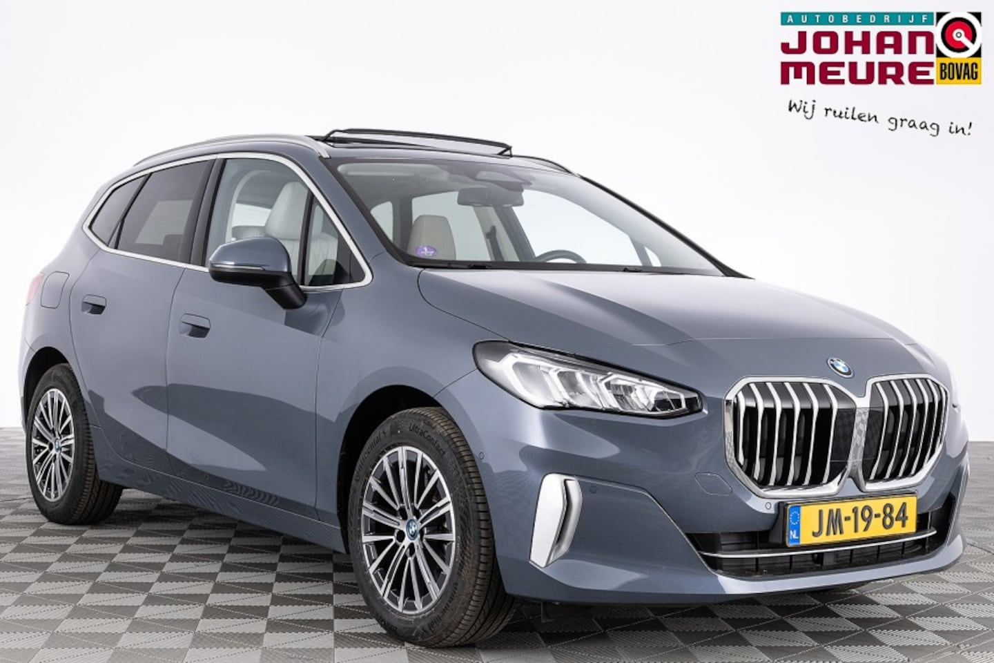 BMW 2-serie Active Tourer - ActiveTourer 230e xDrive Luxury line | PANORAMADAK | LEDER | harman/kardon . - AutoWereld.nl