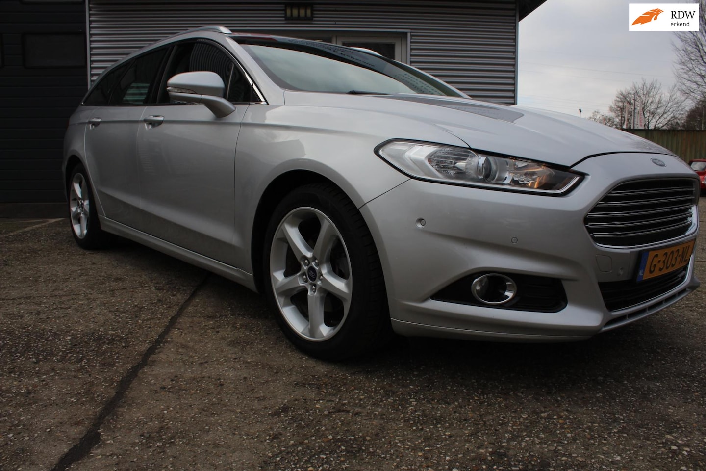 Ford Mondeo Wagon - 1.5 Titanium vol opties zoals:, airco, stoelverwarming, navigatie, start/stop, lm velg, pa - AutoWereld.nl