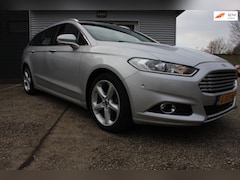 Ford Mondeo Wagon - 1.5 Titanium vol opties zoals:, airco, stoelverwarming, navigatie, start/stop, lm velg, pa
