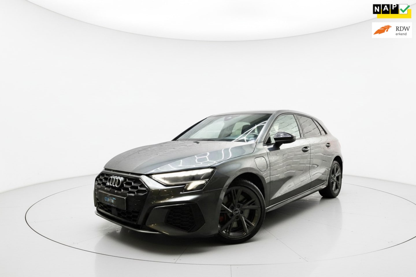 Audi A3 Sportback - 45 TFSI e 3x S LINE VIRTUAL LEER MATRIX - AutoWereld.nl
