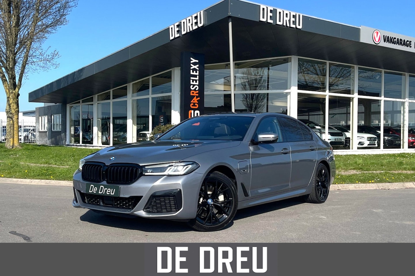 BMW 5-serie - 530e xDrive Business Edition Plus | PANO | 360 CAMERA | HEAD-UP | LEDER | - AutoWereld.nl