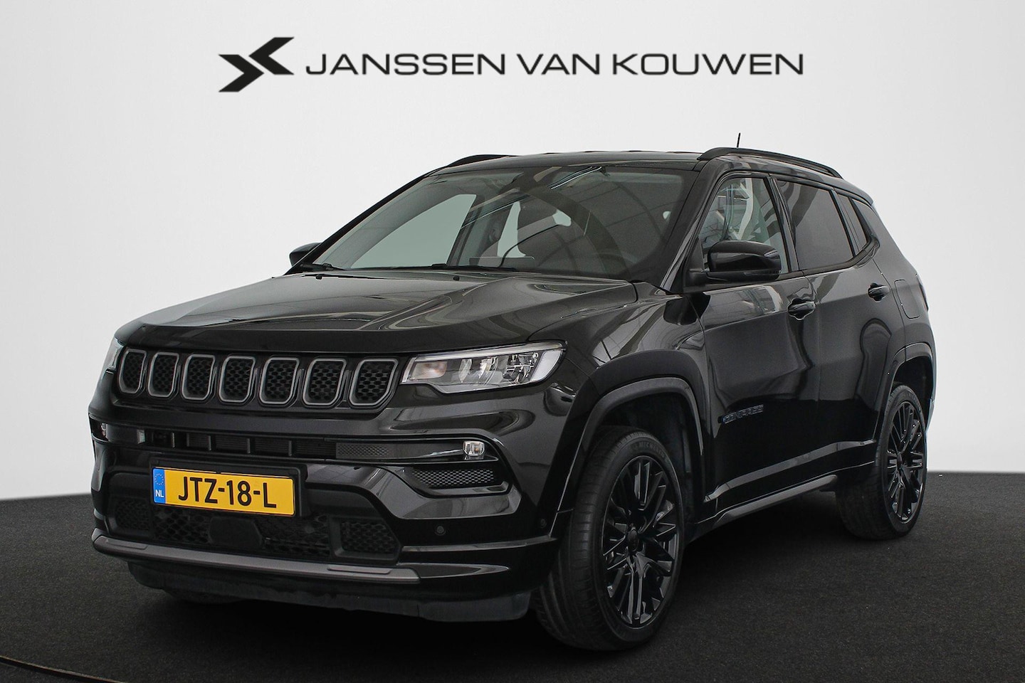 Jeep Compass - 4xe 240 Plug-in Hybrid Electric S Leder Stuur-Stoelverwarming Apple Carplay - AutoWereld.nl