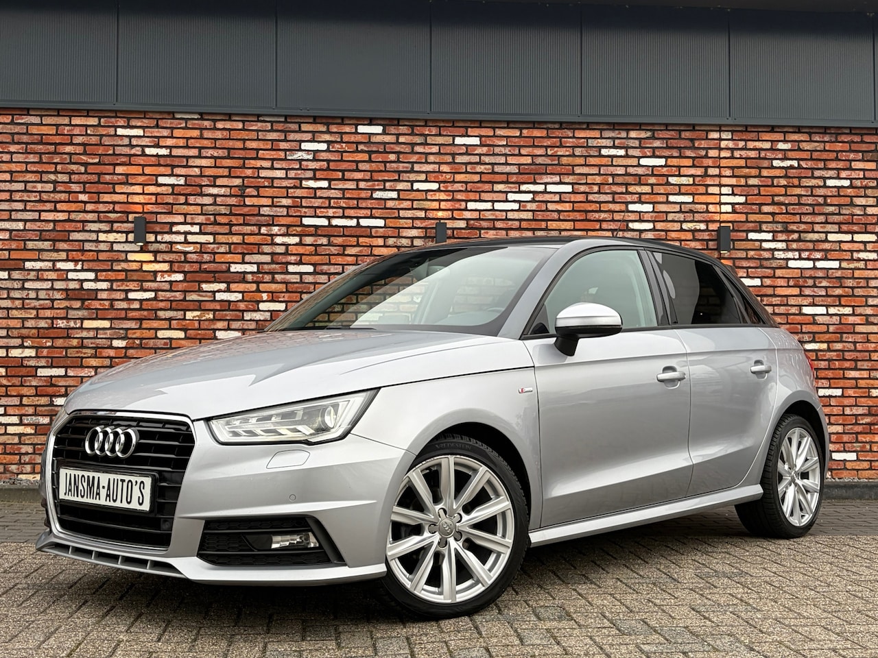 Audi A1 Sportback - 1.0 TFSI Sport S-Line 5-Deurs Automaat Nav Cruise Stoelverw Standkachel Uitstraling! - AutoWereld.nl