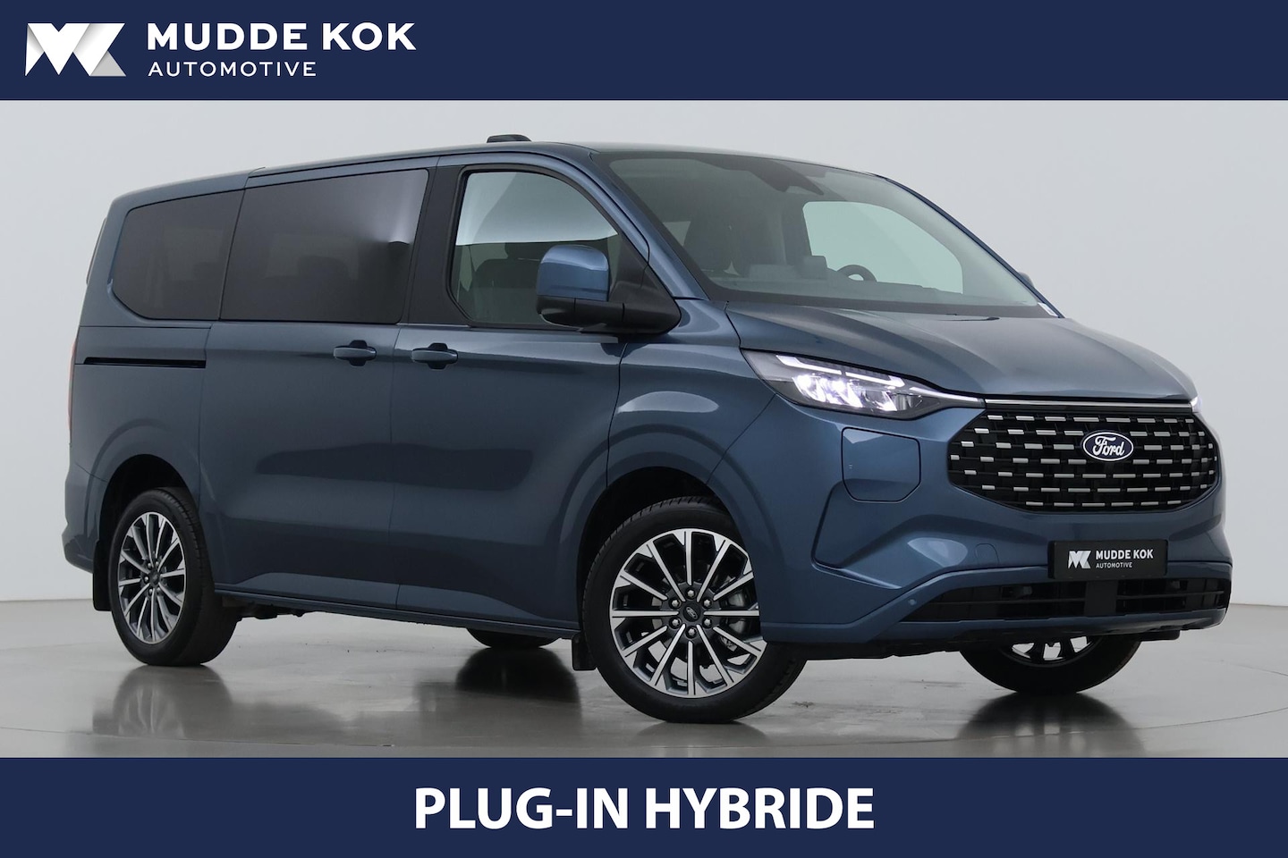 Ford Transit Custom Tourneo - 340 2.5 PHEV L1H1 Titanium X | 8P | Panoramadak | ACC | Elektrische Schuifdeuren | Trekhaa - AutoWereld.nl