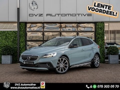Volvo V40 Cross Country - 1.5 T3 Aut. Momentum | Blis | 18" LMV | Winter Pack