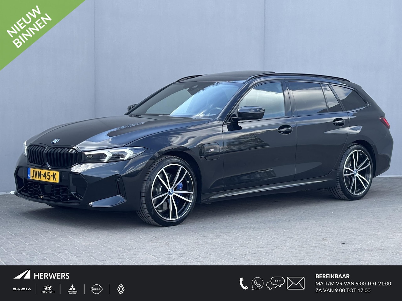 BMW 3-serie Touring - 330e xDrive M-Sport Plug-in PHEV Shadow Line / Wide Screen / 1500kg Trekgewicht / M-pakket - AutoWereld.nl