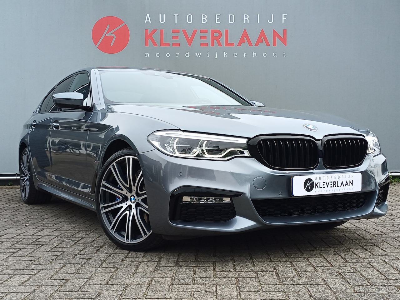 BMW 5-serie - 530e iPerformance High Executive | CAMERA | M SPORTSTOELEN | DODEHOEK | - AutoWereld.nl