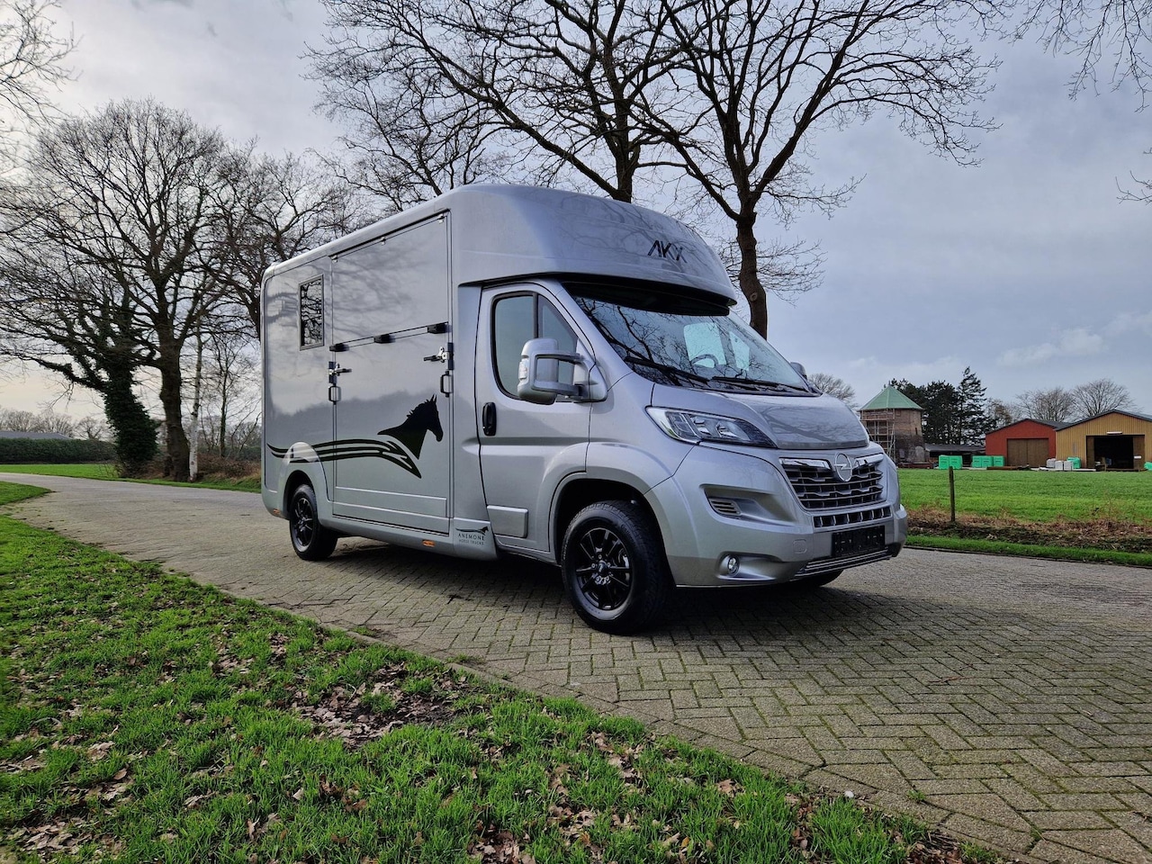 Opel Movano - AKX S3 paardenwagen hengsten uitvoering jong gebruikt enkel cabine (id:13) - AutoWereld.nl