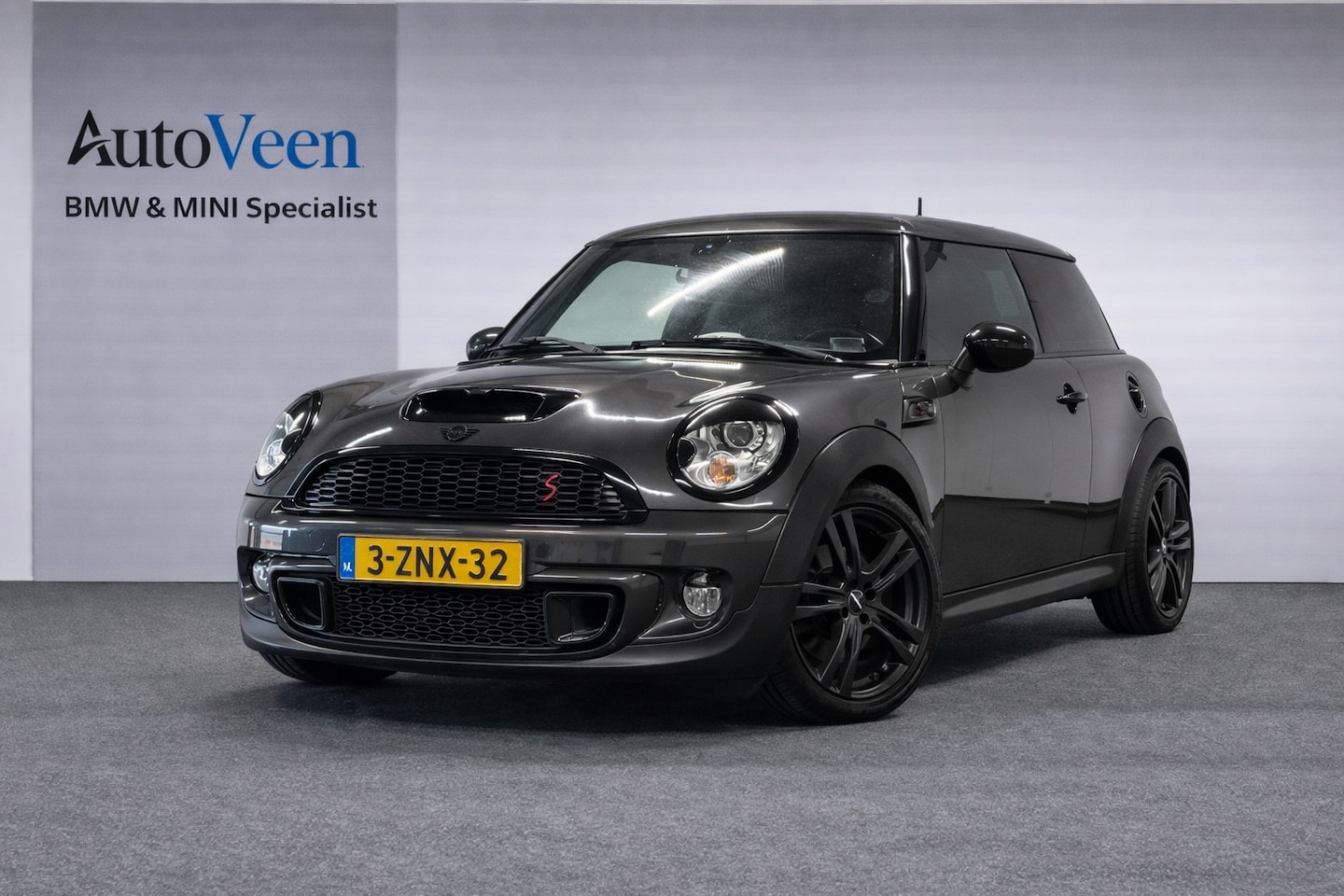 MINI Cooper S - Mini 1.6 Westminster (PANO, STOELVERWARMING, LEDER, MILLTEK, GOED ONDERHOUDEN) - AutoWereld.nl