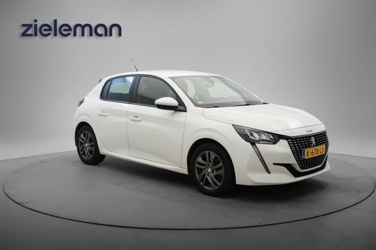 Peugeot 208 - 1.5 BlueHDi Blue Lease Active - Carplay, Cruise, Navi, Trekhaak - AutoWereld.nl