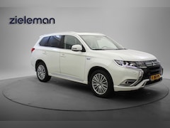 Mitsubishi Outlander - 2.4 PHEV Intense+ - Carplay, Dakraam, Camera, Stoel/Stuur verw. Half Leer, PDC