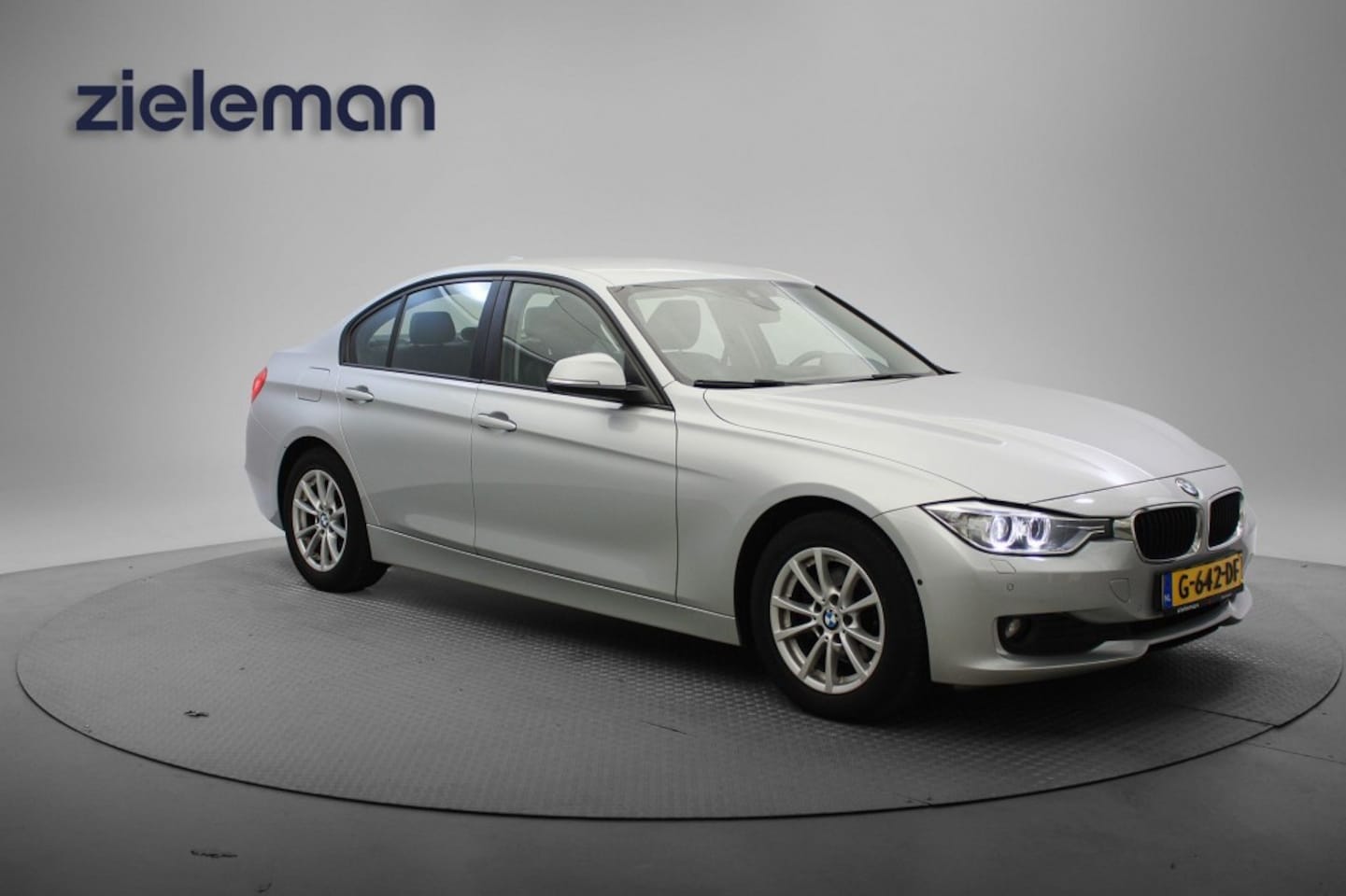 BMW 3-serie - 318D High Executive Automaat - Navi, Camera, Leer, PDC, Xenon - AutoWereld.nl