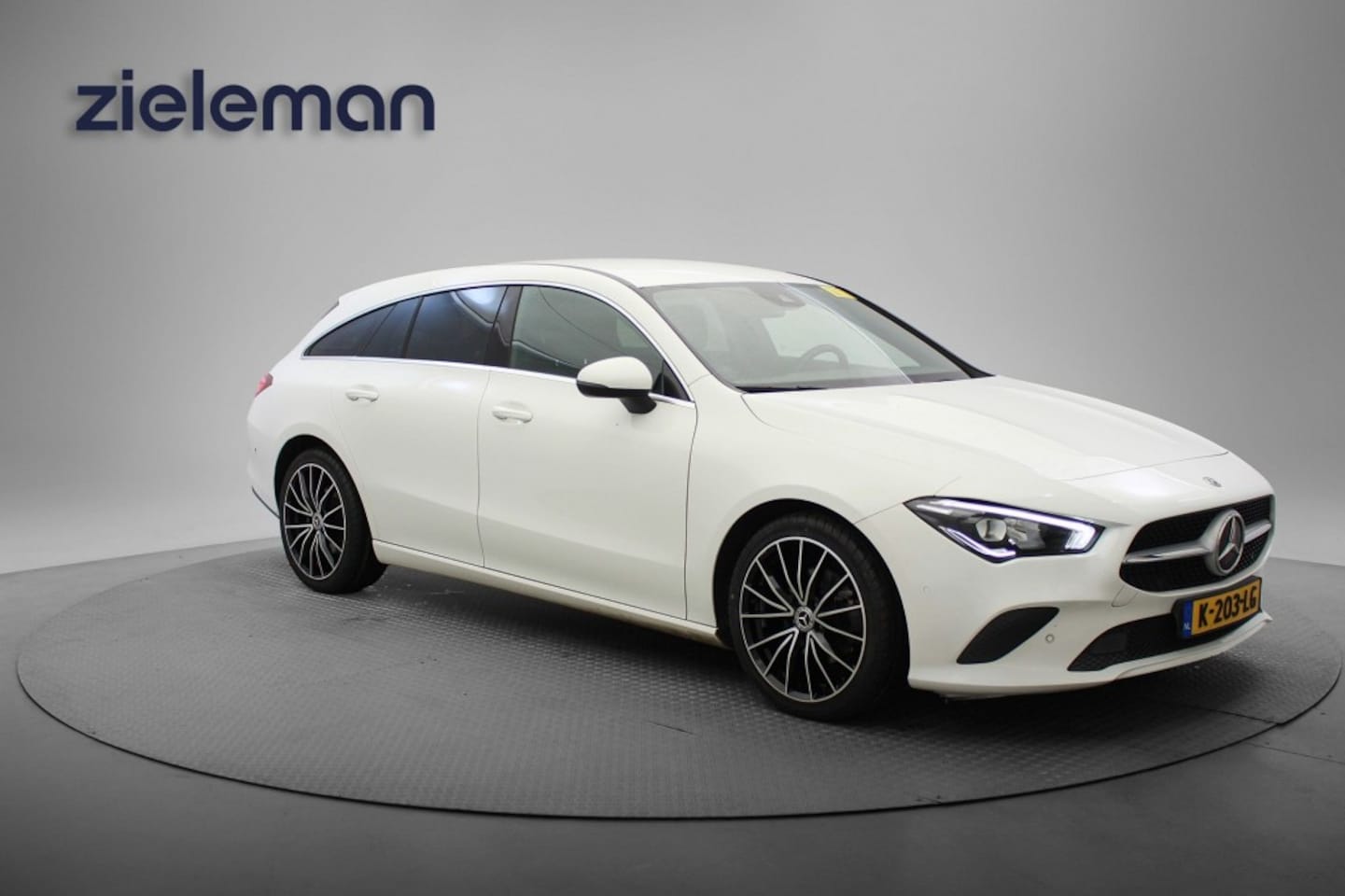 Mercedes-Benz CLA-klasse Shooting Brake - 180 Business Solution Automaat - Carplay, Navi, Camera, Cruise, Stoelverw. - AutoWereld.nl
