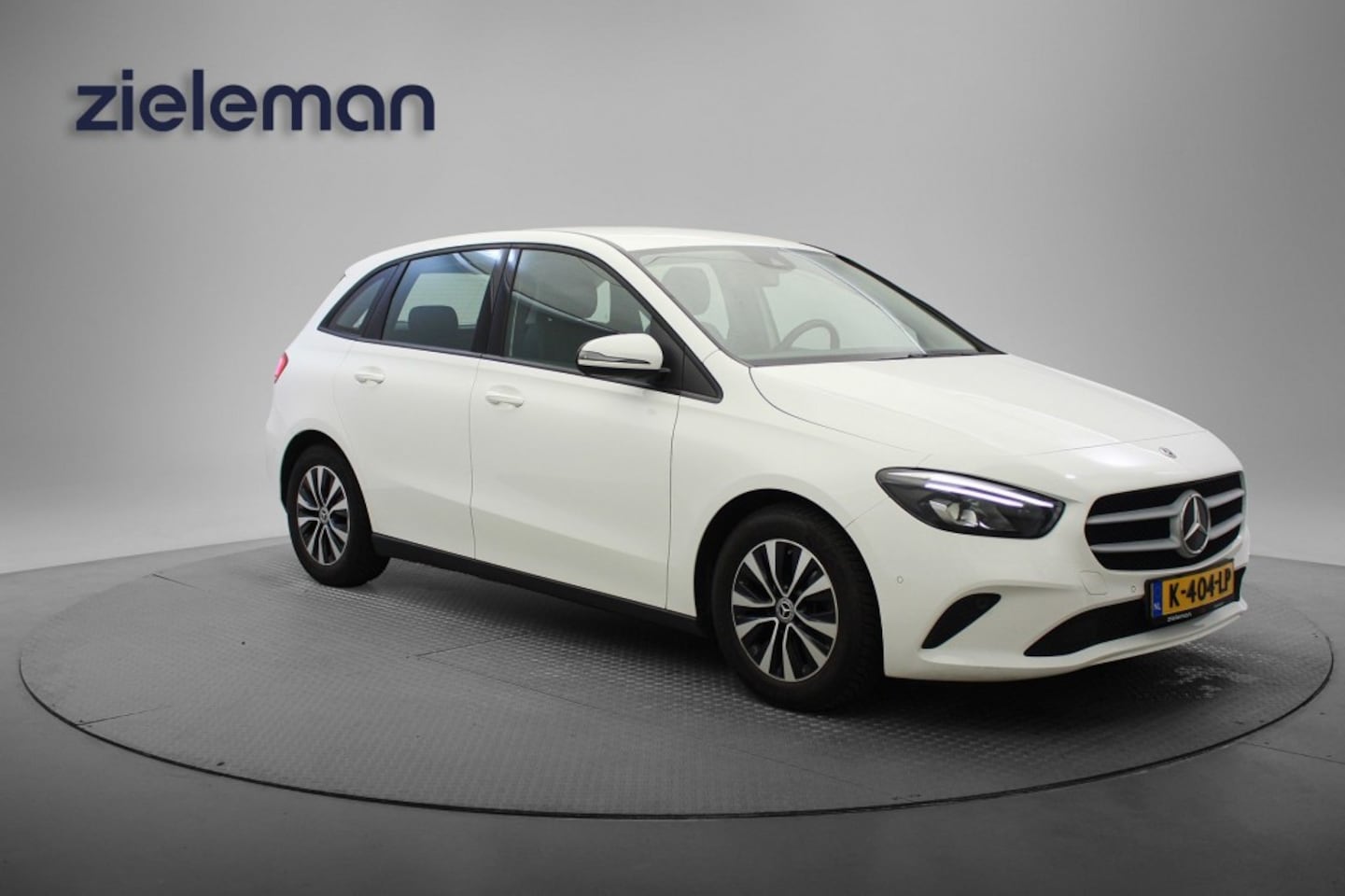 Mercedes-Benz B-klasse - 180 Business Solution Automaat - Camera, Half Leer, Stoelverw. Afn. Trekhaak - AutoWereld.nl