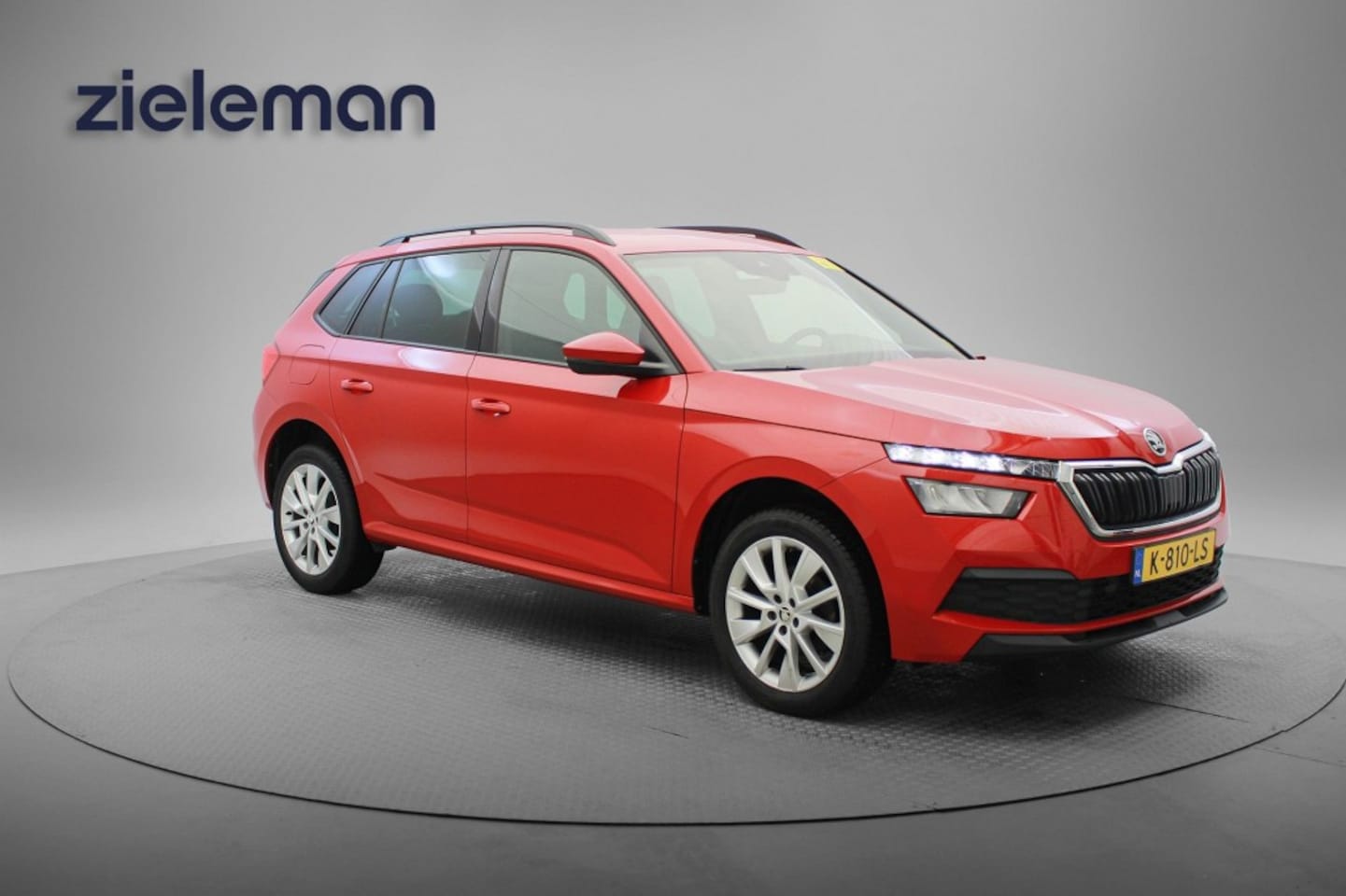 Skoda Kamiq - 1.0 TSI Sport Business - Digitaal Cockpit, Carplay, Navi, Cruise, Clima, Stoelverw. - AutoWereld.nl