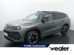 Volkswagen Tayron - R-Line Edition 1.5 eHybrid 150 kW / 204 PK DSG | Black Style | Panoramadak | Trekhaak wegk