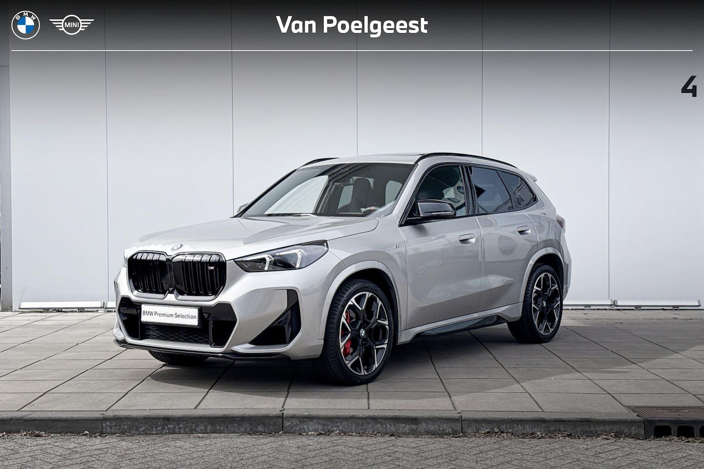 BMW X1 - M35i Harman-Kardon / Head-Up / Glazen Schuifdak / Driving Assistant Professional / Parking - AutoWereld.nl