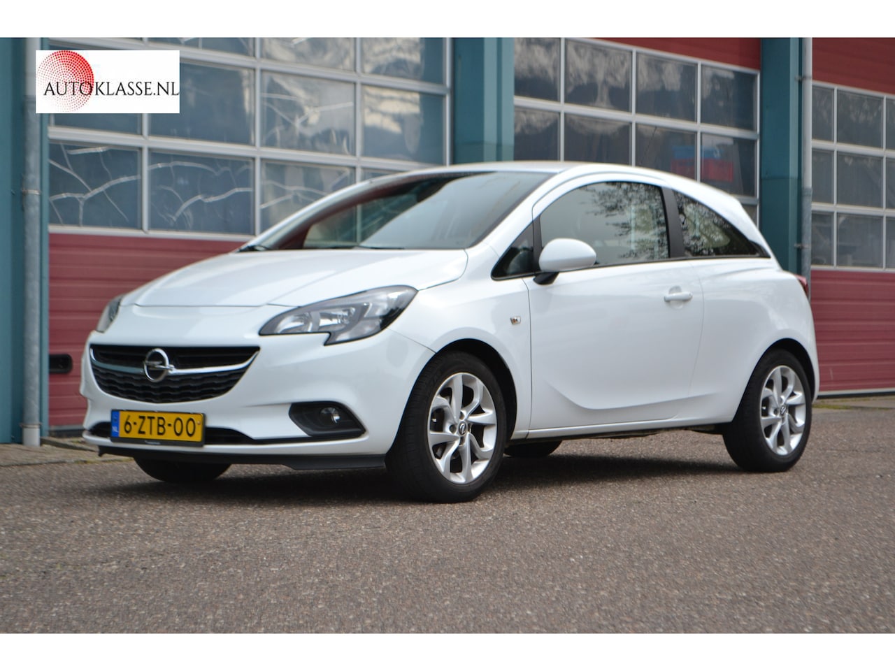Opel Corsa - 1.4 Edition AUTOMAAT - AutoWereld.nl