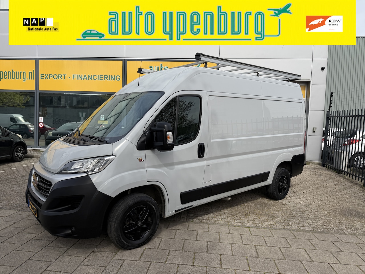 Fiat Ducato - 35 2.3 MultiJet L2H2 Automaat * Abarth * Navi * Climatronic * Cruise Control * - AutoWereld.nl