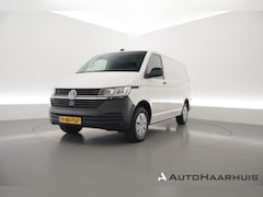 Volkswagen Transporter - 2.0 TDI-150pk Automaat | L1H1 | Apple CarPlay & Android Auto | Camera | PDC V+A | Trekhaak