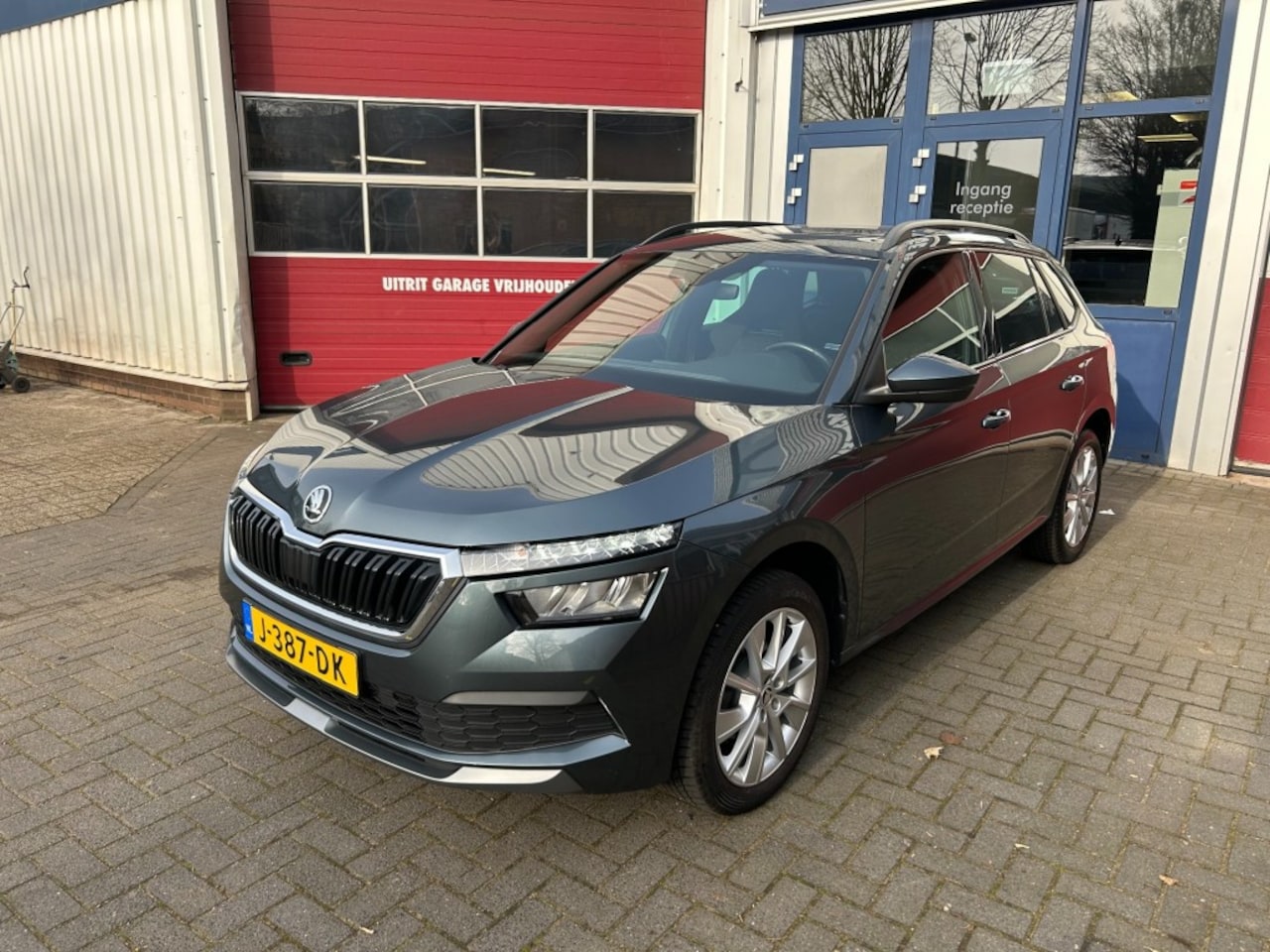 Skoda Kamiq - 1.0 TSI Sport Business. Geen bijkomende kosten! Nederlandse auto - AutoWereld.nl