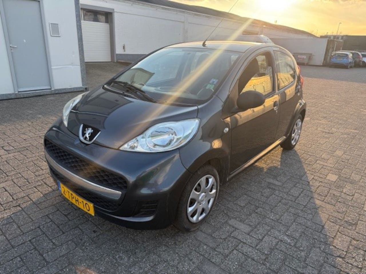 Peugeot 107 - 1.0-12V XR Incl Gr Beurt, Nw APK - AutoWereld.nl
