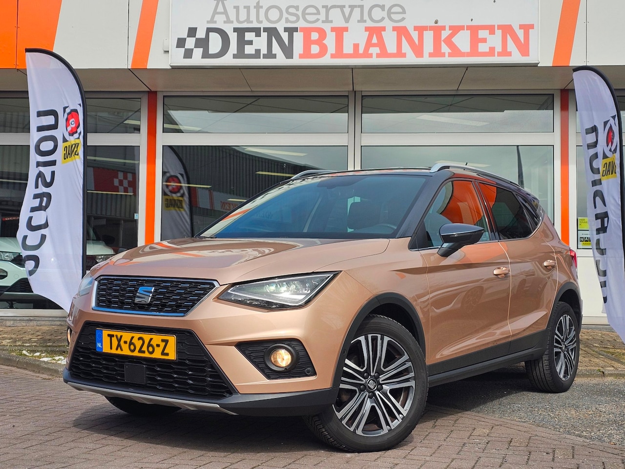 SEAT Arona - 1.0 TSI Xcellence Bns Intense BJ.11-2018 / Navi / Clima / Led / Carplay / Camera / 17"Lmv - AutoWereld.nl