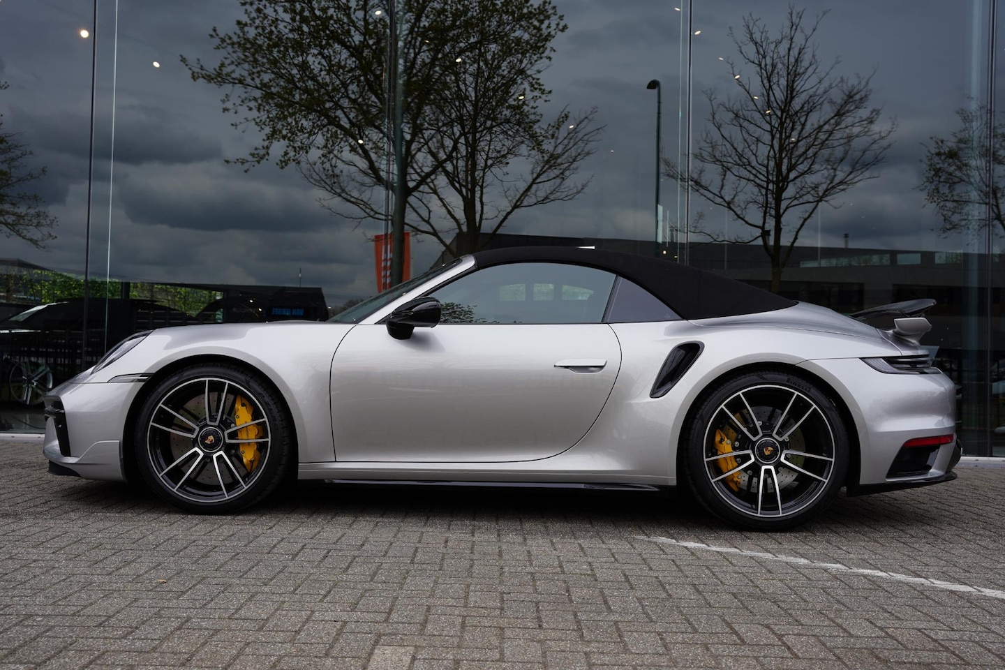 Porsche 911 Cabrio - 3.8 Turbo S GERESERVEERD - AutoWereld.nl