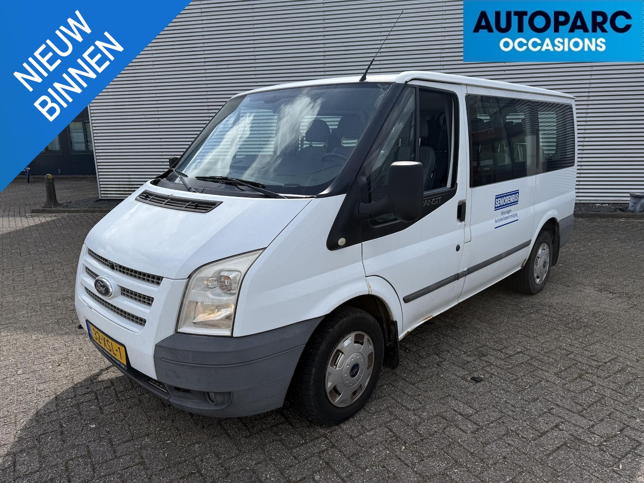 Ford Transit Kombi - 300S 2.2 TDCi Ambiente , 9 PERSOONS, AIRCO, CRUISE CONTROLE, 6 BAK, INVALIDE LIFT ( GEEN G - AutoWereld.nl