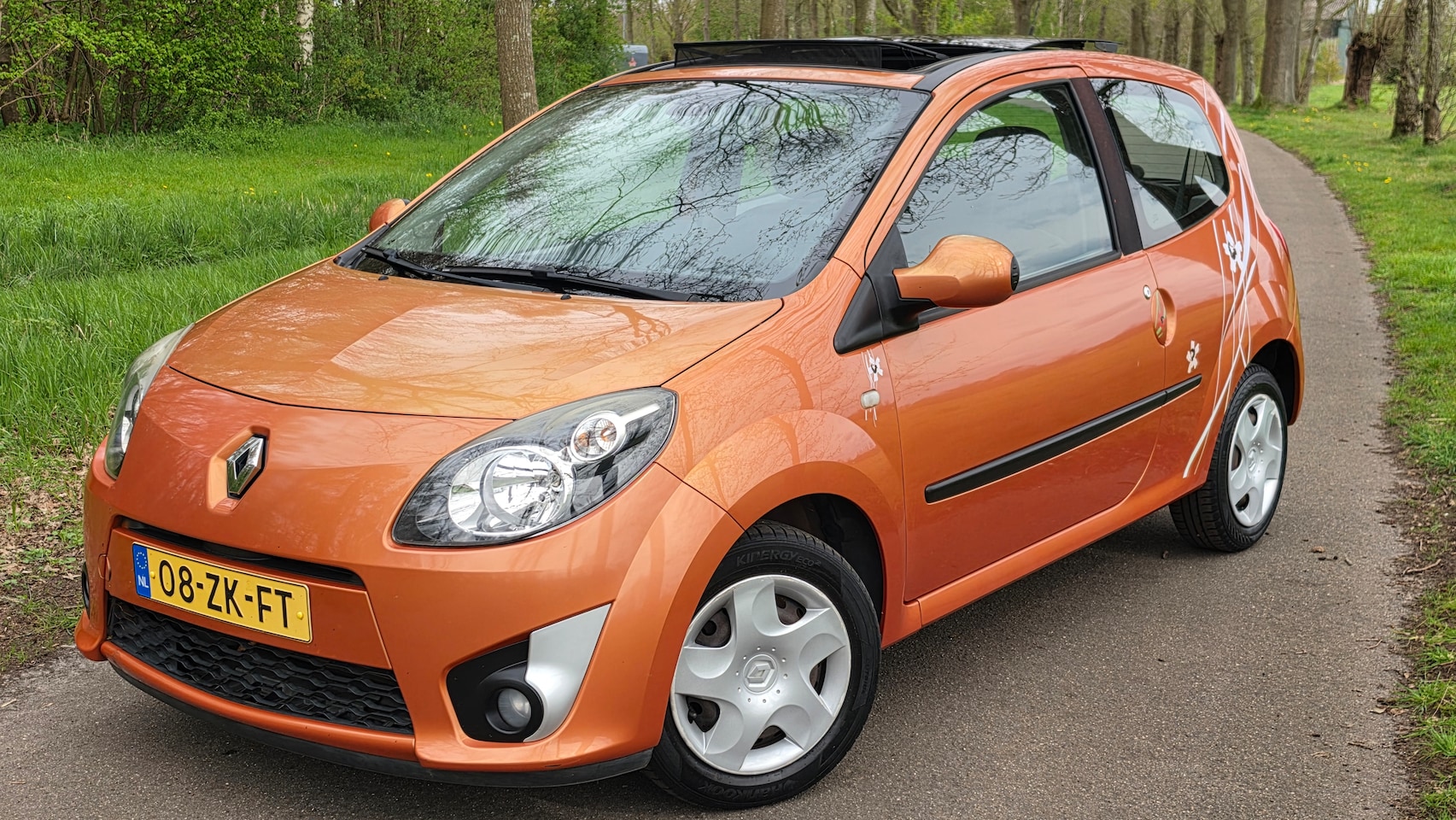 Renault Twingo - 1.2 Dynamique NAP Pano Airco Cruise 1e eig 36dkm! Zuinig! - AutoWereld.nl