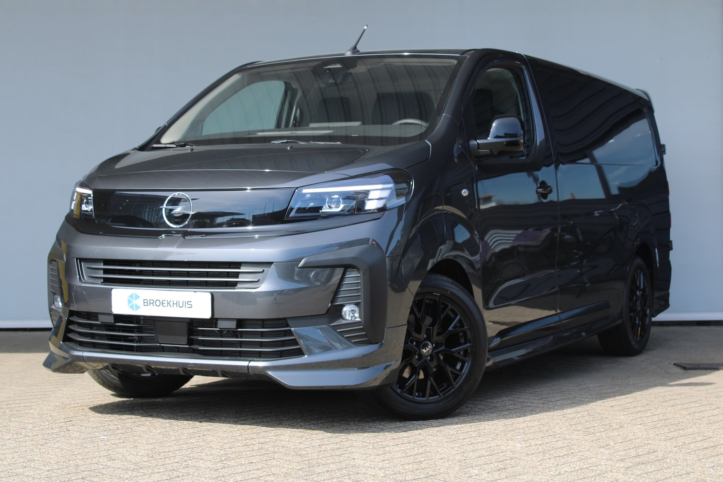 Opel Vivaro Electric - L3 75 kWh STX Special Edition | 8 Jaar garantie | Camera | Laadruimte betimmering | Stoelv - AutoWereld.nl