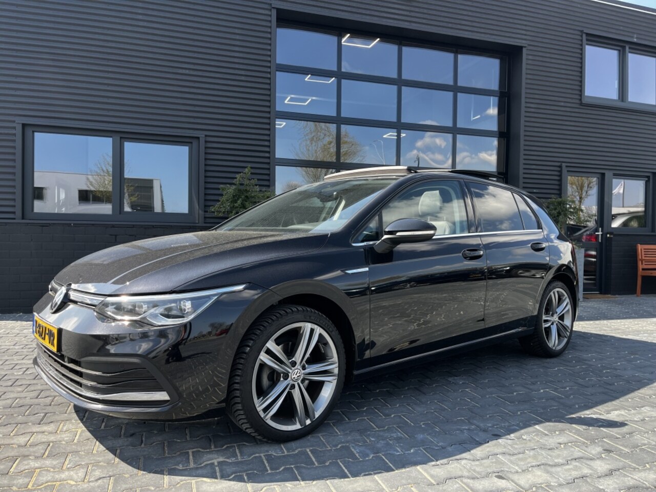 Volkswagen Golf - 1.5 eTSI Style 1.5 eTSI Style - AutoWereld.nl