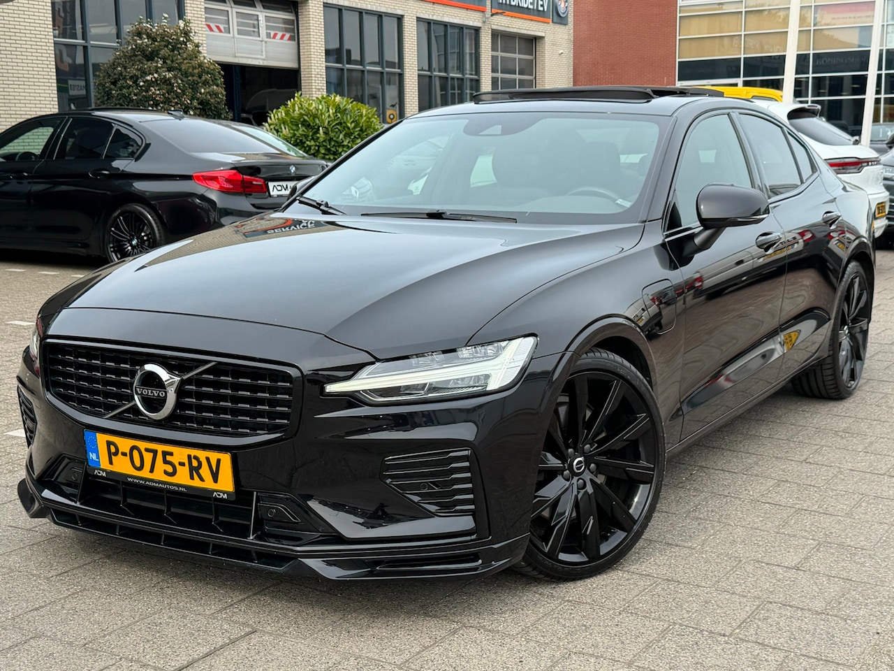 Volvo S60 - 2.0 HEICO Recharge T6 AWD R-Design - AutoWereld.nl