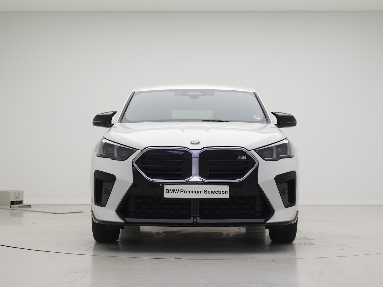 BMW X2 - M35i xDrive | CoPilot | 20" | Harman Kardon | Iconic Glow nierengrille - AutoWereld.nl